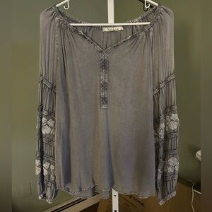 Solitaire Gray Embroidered Boho Peasant Blouse
